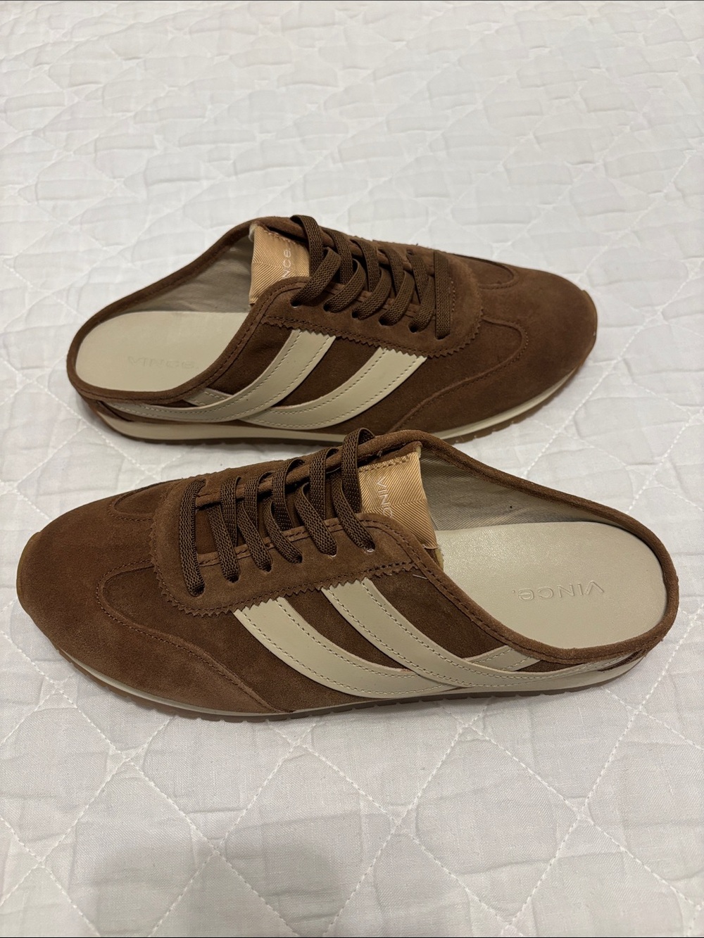 Vince Oasis Runnet Mule
Brown Suede Sneakers with Cream Side Stripes Size 9 - Picture 6 of 6